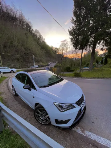 Foto Seat Ibiza 2016 - Seat Ibiza Cupra 1.8 TSI