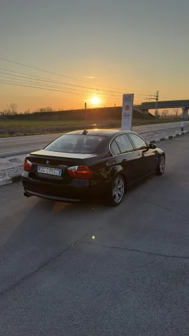 Foto BMW Serie 3 E90 2007 - 325i e90 manuale con autobloccante