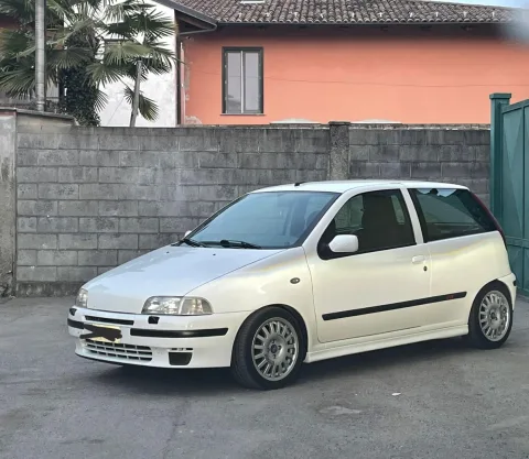 Foto Fiat Punto GT 1996 - Un missile terra aria