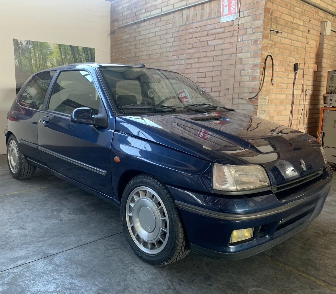 Renault Clio 1991 - Renault Clio 1.8 16V – 165.000 km – Restaurata esternamente