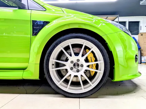 Foto Ford Focus 2009 - Focus RS MK2 Ultimate Green Mountune MR375