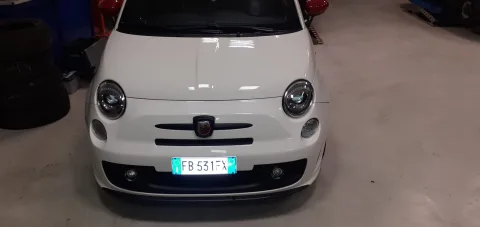 Photo Abarth 595 2015 - Abarth 595 Yamaha factory edition