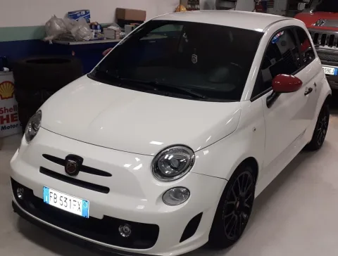 Photo Abarth 595 2015 - Abarth 595 Yamaha factory edition