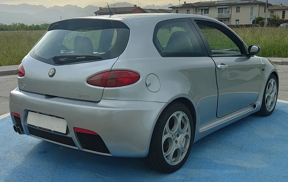 Alfa Romeo 147 2003 - Alfa Romeo 147 GTA ( MOTORE NUOVO ) Cambio Manuale