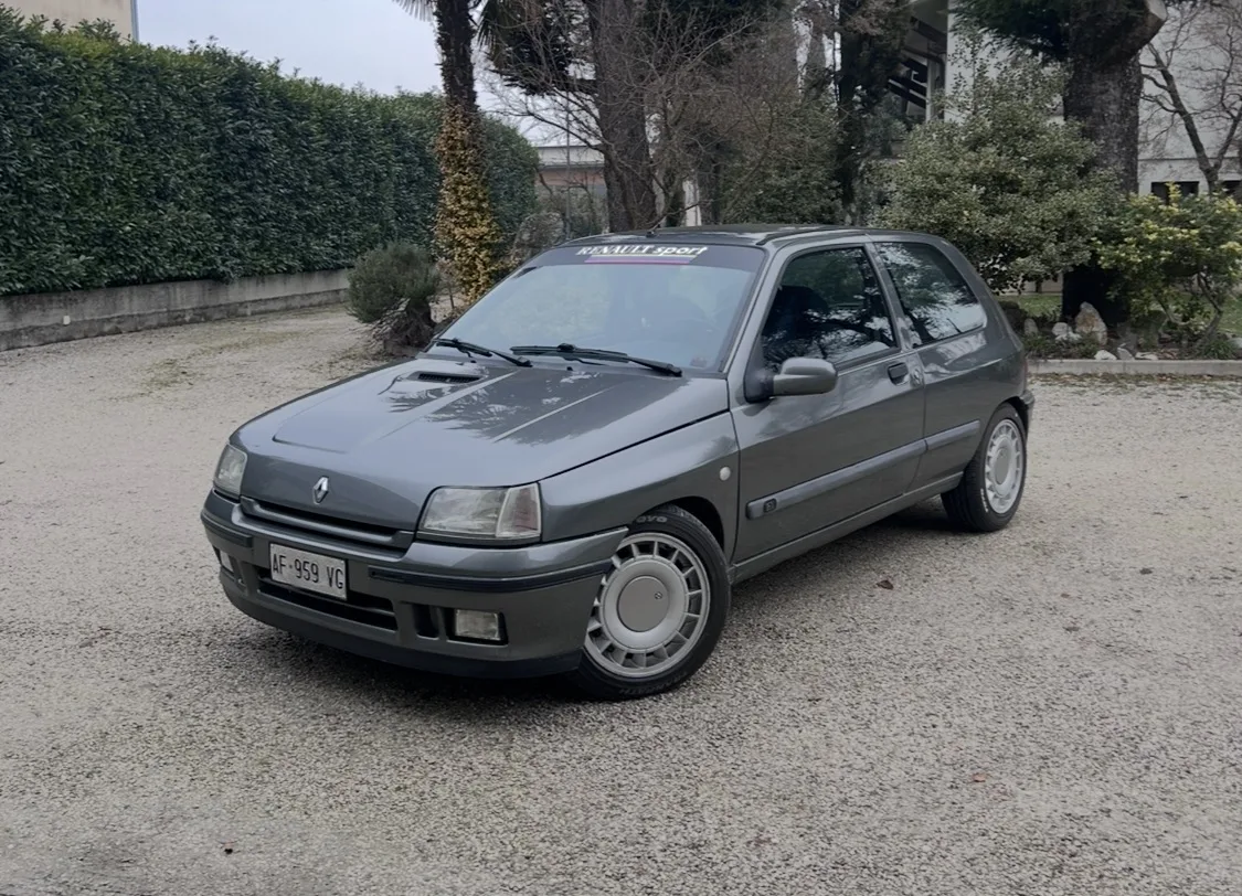 Renault Clio 1995 - Renault Clio 1.8 16v 1995