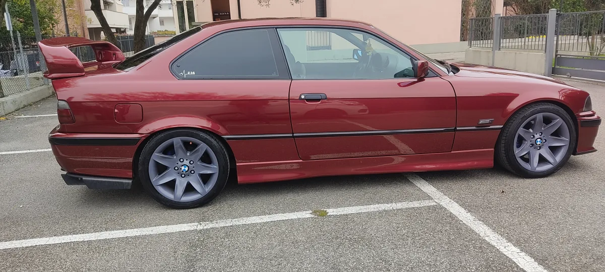 BMW Serie 3 E36 1994 - BMW E36 325 i coupé