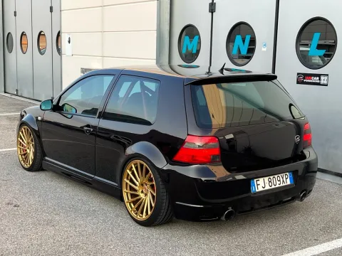 Photo Volkswagen Golf IV 2002 - VW GOLF 4 R32