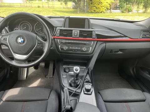 Foto BMW Serie 3 F30 2012 - BMW 328i F30