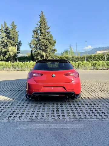 写真 Alfa Romeo Giulietta 2012 - Alfa Romeo Giulietta stage3