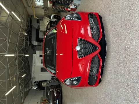 写真 Alfa Romeo Giulietta 2012 - Alfa Romeo Giulietta stage3