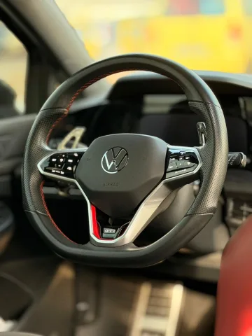 Foto Volkswagen Golf VIII 2023 - Volkswagen Golf 8 GTI – 340 CV | Stage 1 Digitun | Full Optional