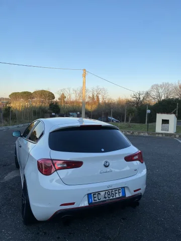 Foto Alfa Romeo Giulietta 2010 - Alfa Romeo Giulietta