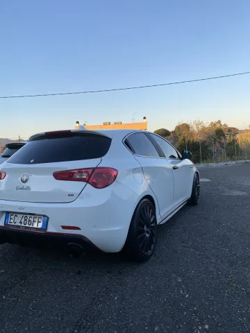 Foto Alfa Romeo Giulietta 2010 - Alfa Romeo Giulietta