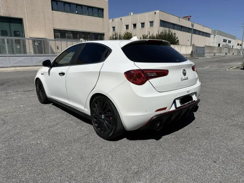 Foto Alfa Romeo Giulietta 2010 - Alfa Romeo Giulietta