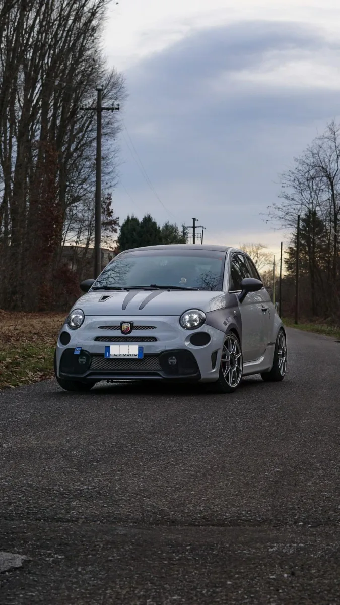 Abarth 595 Competizione 2020 - leggere la descrizione per le modifiche