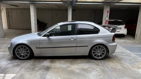 Foto BMW Serie 3 E46 2001 - BMW Serie 3 316ti Compact E46 – 1.8 Benzina – 145.000 km