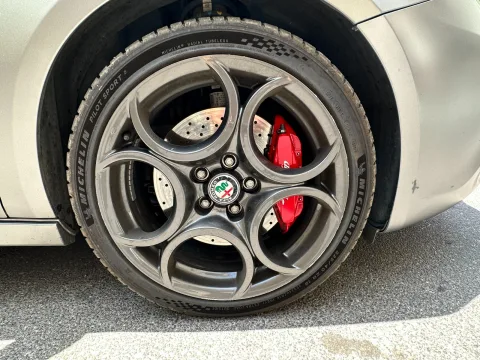 Foto Alfa Romeo Giulietta 2017 - Alfa Romeo Giulietta veloce 1750cc TBI 241cv
