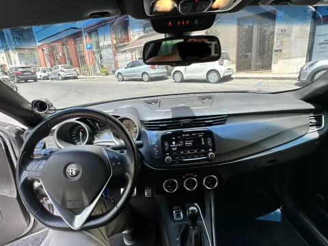 Foto Alfa Romeo Giulietta 2017 - Alfa Romeo Giulietta veloce 1750cc TBI 241cv