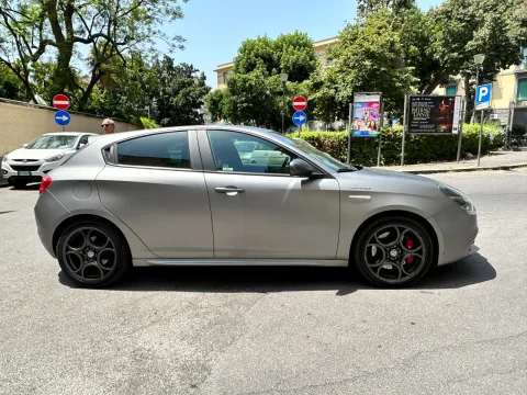Foto Alfa Romeo Giulietta 2017 - Alfa Romeo Giulietta veloce 1750cc TBI 241cv