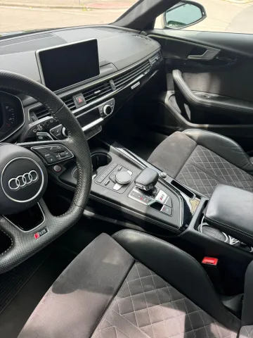 Foto Audi RS4 2019 - Audi rs4