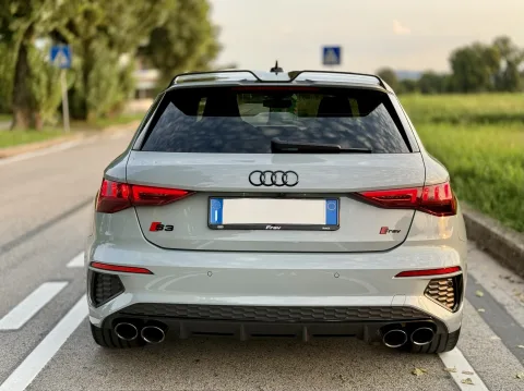 Foto Audi S3 2024 - Audi S3 sportback attitude