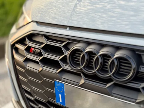 Foto Audi S3 2024 - Audi S3 sportback attitude