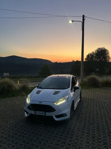 Foto Ford Fiesta 2016 - Fiesta st