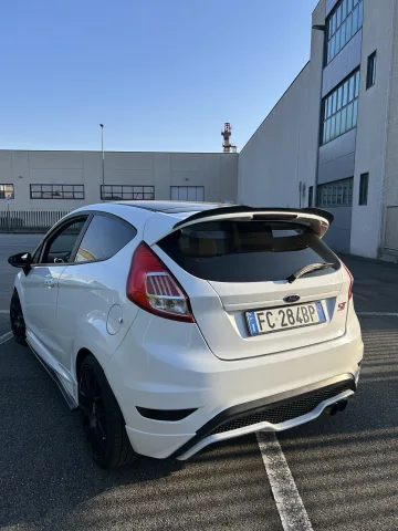 Foto Ford Fiesta 2016 - Fiesta st