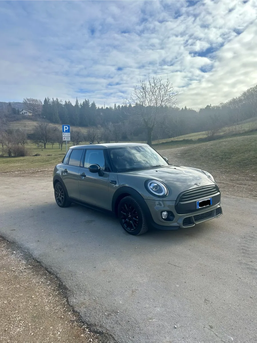 Mini Cooper One D 5 porte