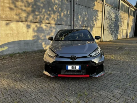 Foto Toyota Yaris GR 2024 - Yaris GR con mods super premium