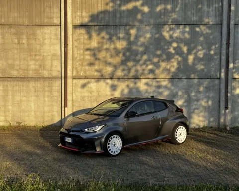 Foto Toyota Yaris GR 2024 - Yaris GR con mods super premium