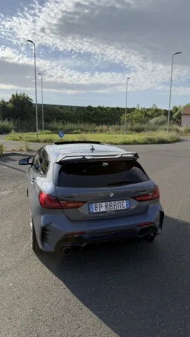 Foto BMW Serie 1 F40 2022 - BMW M135i XDRIVE 2022