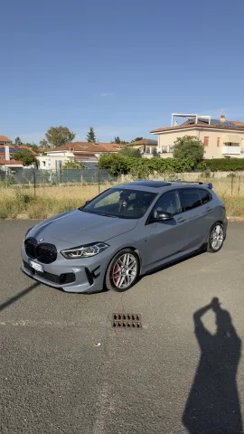 Foto BMW Serie 1 F40 2022 - BMW M135i XDRIVE 2022