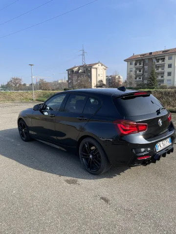 Foto BMW Serie 1 F20 2017 - BMW 116d Msport shadow line