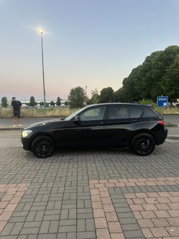 Foto BMW Serie 1 F20 2014 - BMW serie 1 114i 200 cv