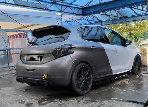 Foto Peugeot 208 2013 - MODIFICHE APPORTATE