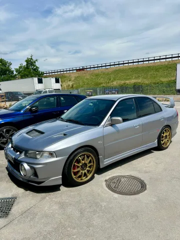Foto Mitsubishi Lancer Evolution 1996 - Lancer Evolution 4