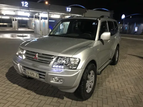 写真 Mitsubishi Pajero 2000 - Mitsubishi pajero 3.2 did wagon