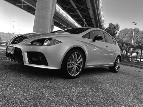 写真 Seat Leon 2008 - Leon cupra