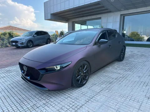 Photo Mazda Mazda3 2024 - mazda 3 con modifiche estetiche ed alle sospensioni