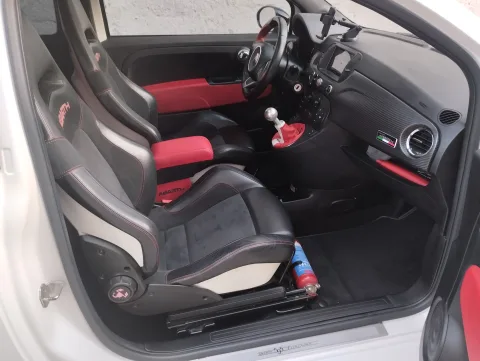 Foto Abarth 595 Turismo 2015 - Abarth 595 turismo kit 70 anniversario