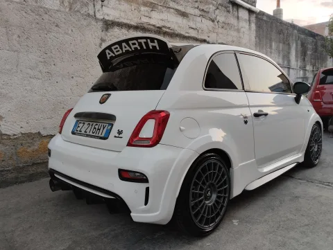 Foto Abarth 595 Turismo 2015 - Abarth 595 turismo kit 70 anniversario