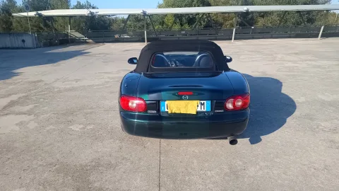 写真 Mazda MX-5 NB 2003 - Auto per intenditori appassionati
