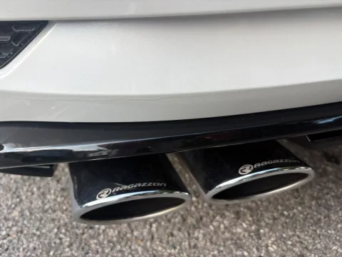 Foto Volkswagen Golf VII.5 2019 - Volkswagen Golf GTI Performance 2.0 TSI DSG | 298 CV