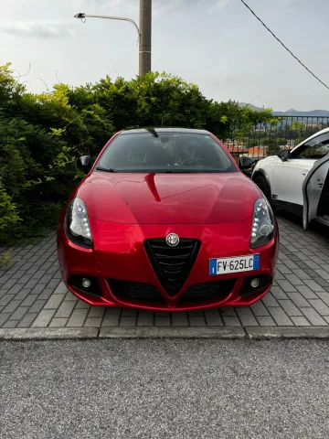 Photo Alfa Romeo Quadrifoglio 2014 - Giulietta quadri verde prezzo trattabile