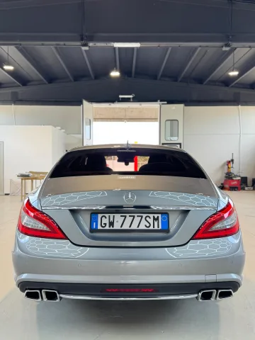 Foto Mercedes CLS 2011 - Splendida Mercedes-Benz CLS 500 V8 (300 kW / 408 CV) del 2011