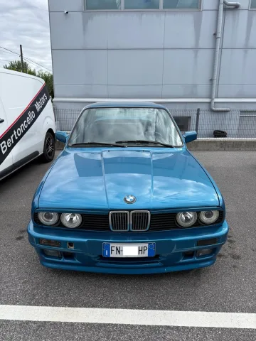 Photo BMW Serie 3 E30 1990 - BMW E30 MECCANICA 1.8 E36 318is 143CV