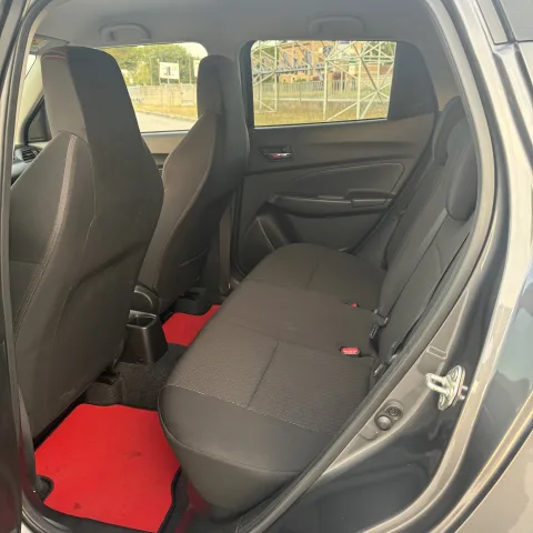 Foto Suzuki Swift 2023 - SUZUKI SWIFT SPORT HYBRID
