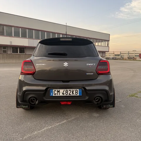 Foto Suzuki Swift 2023 - SUZUKI SWIFT SPORT HYBRID