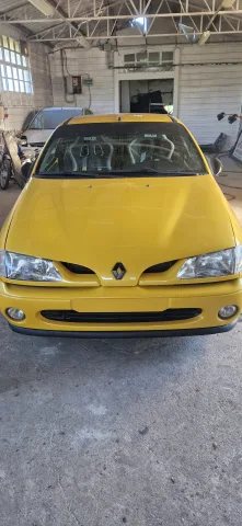 Foto Renault Megane 1998 - RENAULT MEGANE COACH